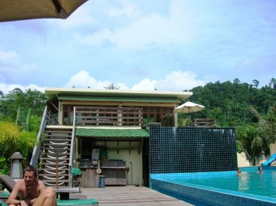 Pool - oben drauf ist kl. Whirlpool