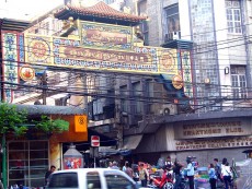Zugang zur Sampeng Lane, eine der belebtesten Strasse bzw. Gasse von Chinatown.