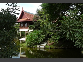 Luang Chumni GH von außen, ein renoviertes, altes Thai-Haus