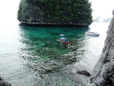 Loh Sama Bay