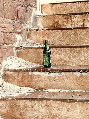 Flasche_klein_alex.jpg (711.36 KiB) 8761 mal betrachtet Bild von Ronny01. Korrektur: Verzeichnung, etwas weniger Mikrokontrast, Farbanpassung.