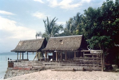 '89 bei Bang Rak (Big Buddha Beach) auf Samui, im Hintergrund ist noch etwas Phangan zu erkennen