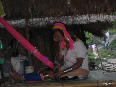 376.long_necks.JPG
