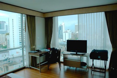 Adelphi Suites Corner Suite.jpg