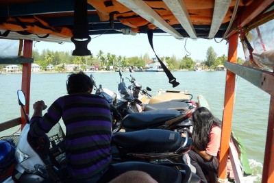Zweirad Transport vom Festland auf die Insel