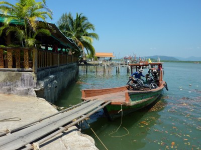 Longtail-Fähre nach Koh Kho Khao
