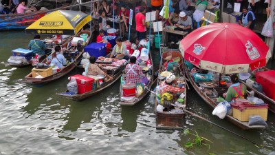 Amphawa Floating Market