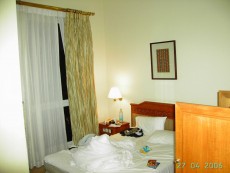 unser kleines Zimmer im Albert Court