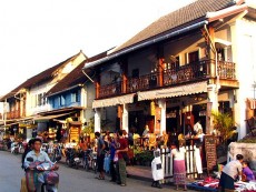 Luang Prabang Bakery und Guesthouse direkt am Nachtmarkt.